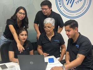 v_ADN-Cristina Guardado copy